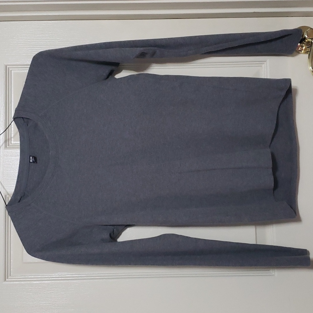 Uniqlo gray sweater